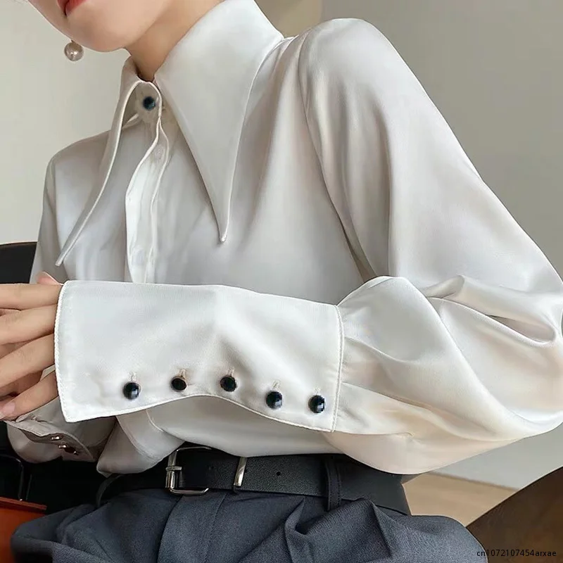 Autumn Vintage Satin Silk Women Shirt Elegant Turn Down Collar Woman Blouse White Long Sleeve Ladies Shirts Tops Blusas
Autumn Vintage Satin Silk Women Shirt Elegant Turn Down Collar Woman Blouse White Long Sleeve Ladies Shirts Tops Blusas