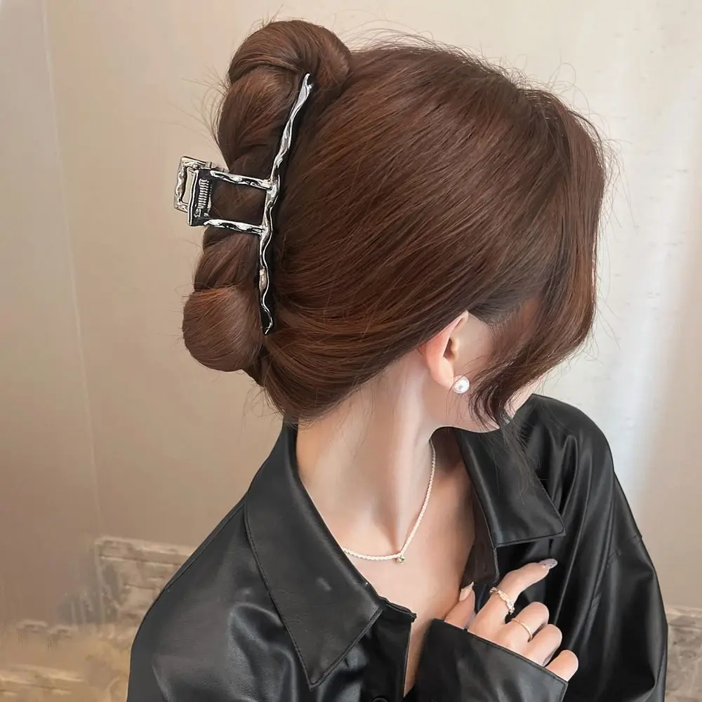 Korean Elegant Metal Hair Claws Women Hair Clips Large Shark Clip Thin Hairgrips Headwear Vintage Hairpins Headdress
Korean Elegant Metal Hair Claws Women Hair Clips Large Shark Clip Thin Hairgrips Headwear Vintage Hairpins Headdress