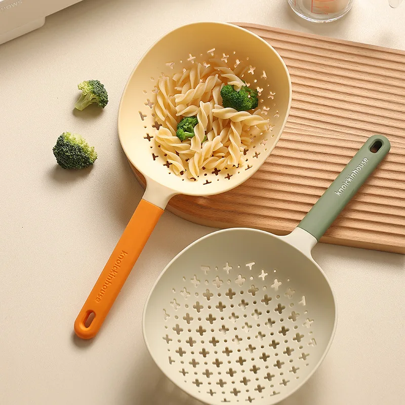 Household Noodles Large Colander Temperature Resistant Multifunctional Water Filter Spoon Kitchen Dumpling Plastic Drain Spoon
Household Noodles Large Colander Temperature Resistant Multifunctional Water Filter Spoon Kitchen Dumpling Plastic Drain Spoon
