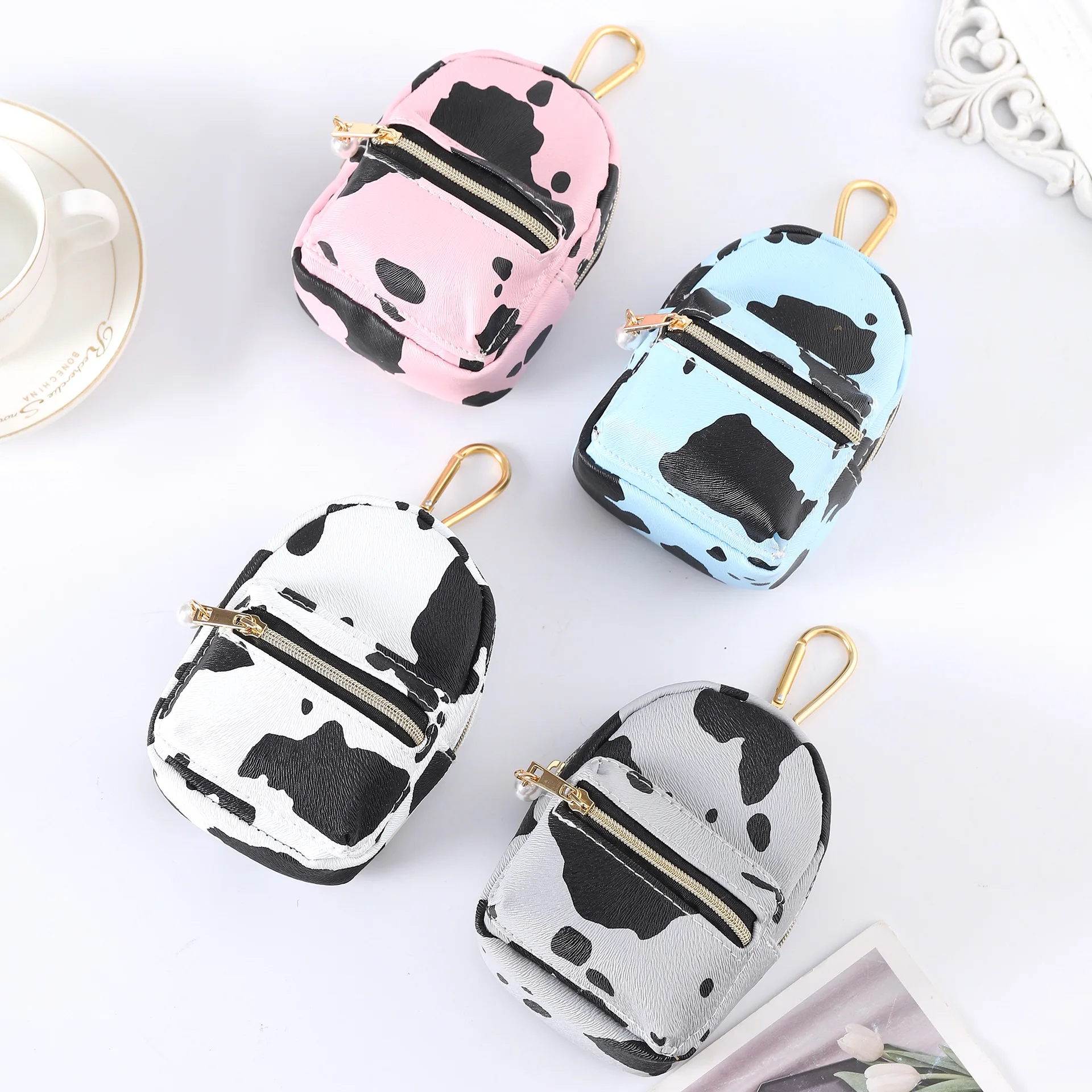 Printed Cow Print Key Bag Foreign Trade Summer New Products Korean Version Personality Women's Daily Change Storage Bag
Printed Cow Print Key Bag Foreign Trade Summer New Products Korean Version Personality Women's Daily Change Storage Bag