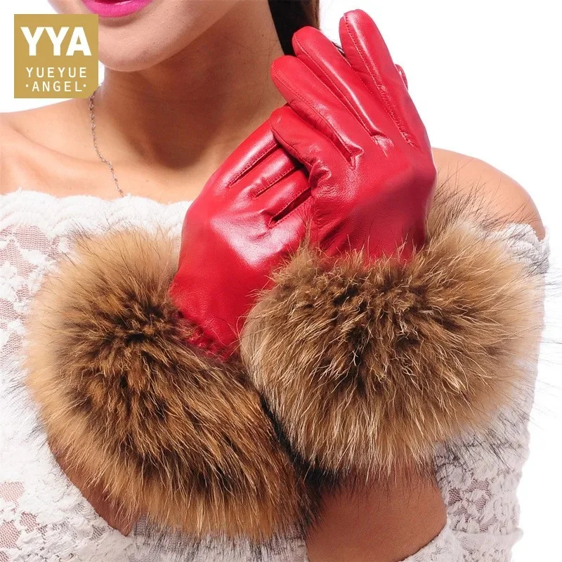 

Роскошные женские зимние перчатки из овчины для сенсорных экранов перчатки из натуральной кожи с натуральным мехом енота женские черные красные теплые флисовые варежки