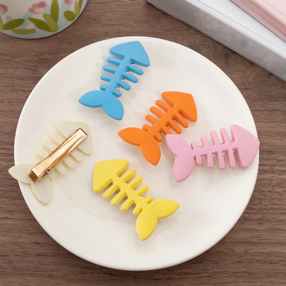 1PC New Fishbone Hair Clips Candy Color Barrettes Hair Clips for Women Girls Korean Fashion Hairpin Hair Accessories Gifts
1PC New Fishbone Hair Clips Candy Color Barrettes Hair Clips for Women Girls Korean Fashion Hairpin Hair Accessories Gifts