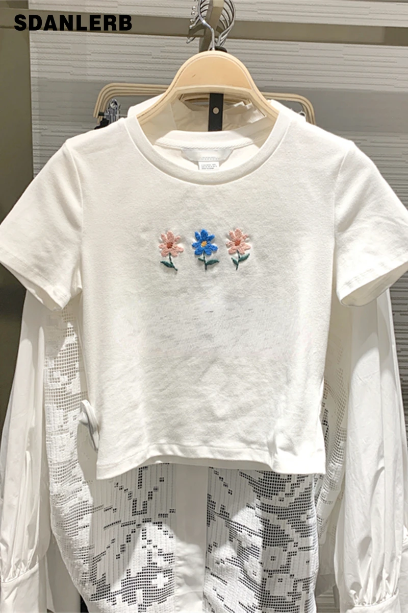 Women's 2022 Summer New Tops Round Neck Embroidered White Short Sleeve T-shirt Casual Slimming Female Clothing T Shirt
Women's 2022 Summer New Tops Round Neck Embroidered White Short Sleeve T-shirt Casual Slimming Female Clothing T Shirt
