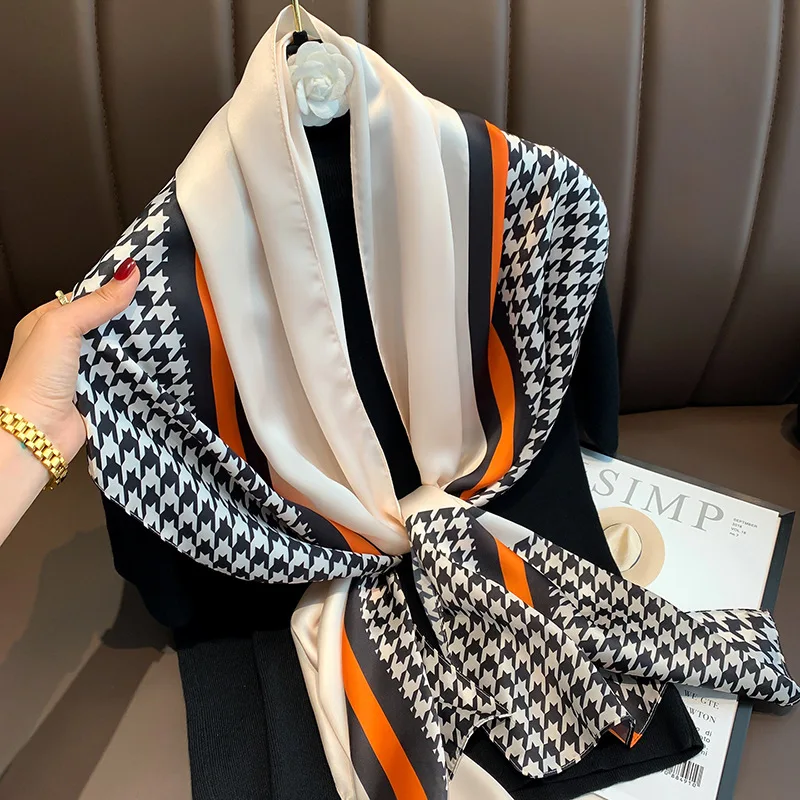 Classic Print Sunscreen Silk Scarves Fashion 160X40CM Lattice Headcloth Korean Style Long Scarf 2022 Four Seasons Popular Shawls
Classic Print Sunscreen Silk Scarves Fashion 160X40CM Lattice Headcloth Korean Style Long Scarf 2022 Four Seasons Popular Shawls