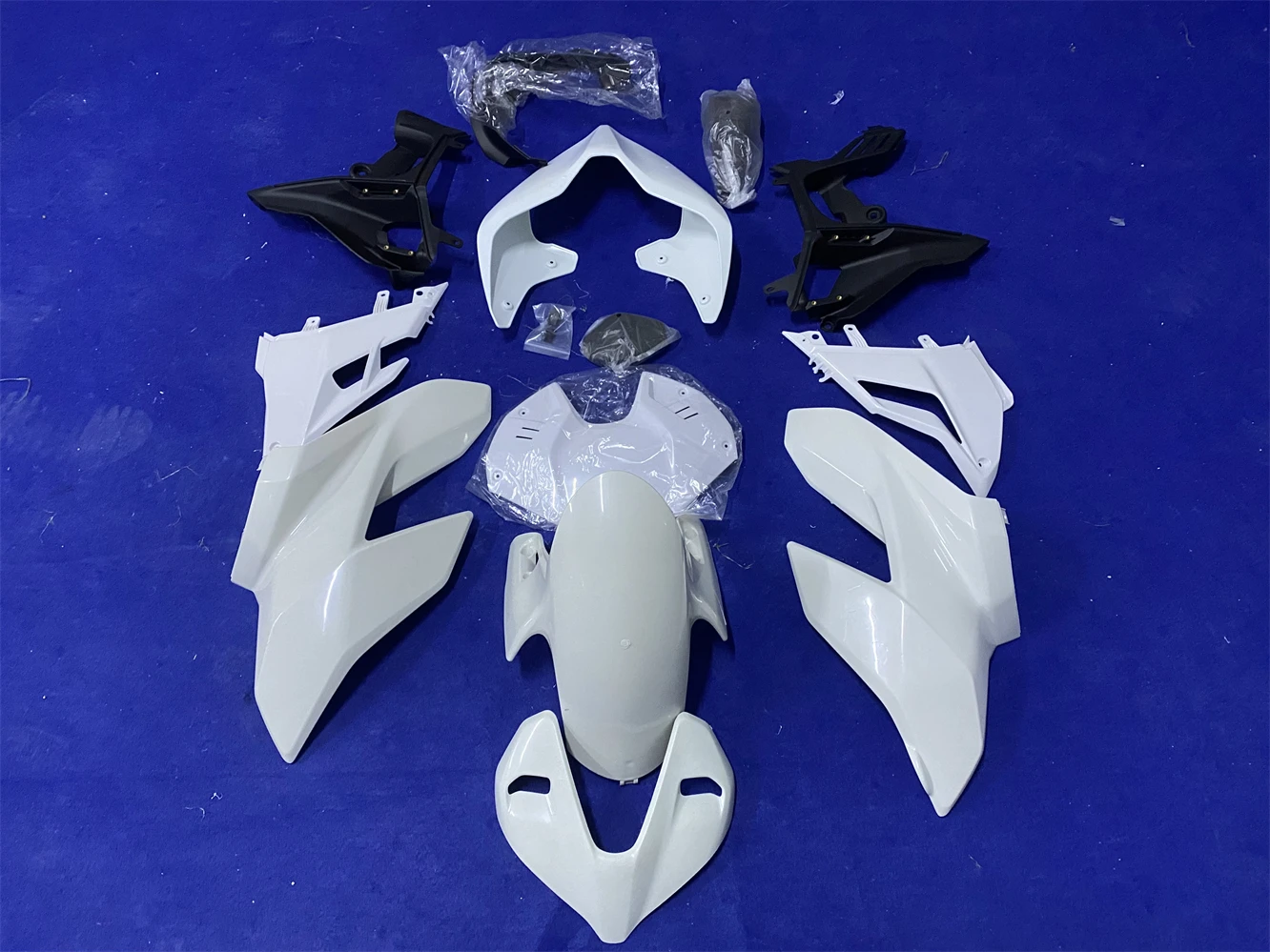 Motorcycle Full Body Fairings kits For DUCATI Street Fighter V4 / V4 S / V4 SP 2019 2020 2021 unpainted
Motorcycle Full Body Fairings kits For DUCATI Street Fighter V4 / V4 S / V4 SP 2019 2020 2021 unpainted