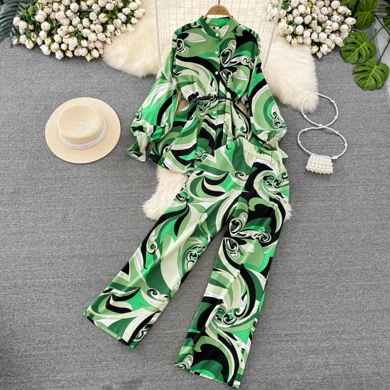 Женский брючный костюм из 2 предметов, повседневный свободный однобортный костюм из рубашки с принтом и длинными рукавами и брюк с широкими штанинами, весна-осень 
Женский брючный костюм из 2 предметов, повседневный свободный однобортный костюм из рубашки с принтом и длинными рукавами и брюк с широкими штанинами, весна-осень