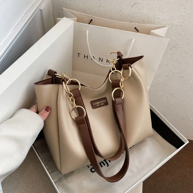 2022 Women Bags Designer Luxury PU Leather Shoulder Capacity Fashion Handbags Purses Ladies Crossbody Bucket Sac A Main E260
2022 Women Bags Designer Luxury PU Leather Shoulder Capacity Fashion Handbags Purses Ladies Crossbody Bucket Sac A Main E260