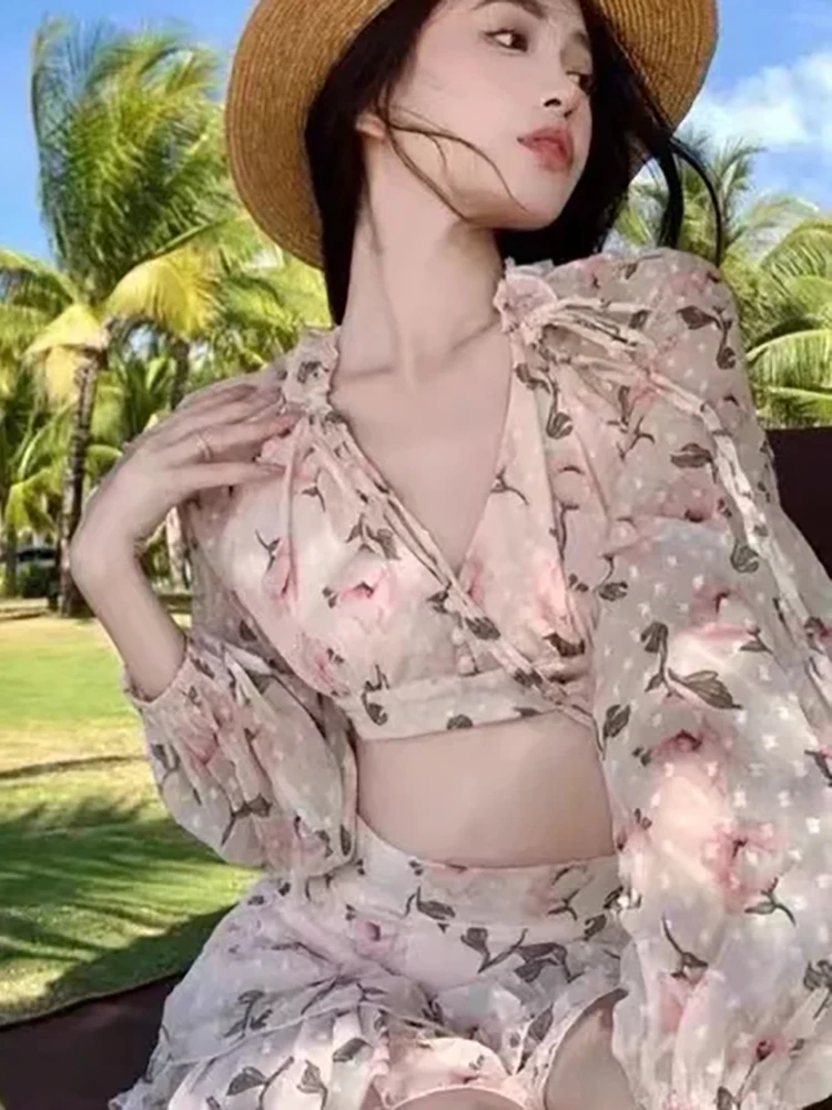 Merodi Chic Lady V-Neck Long Sleeve Backless Summer Sweet Style Tops Suits Cute Girls Cascade Ruffles High Waist Skirts Suits
Merodi Chic Lady V-Neck Long Sleeve Backless Summer Sweet Style Tops Suits Cute Girls Cascade Ruffles High Waist Skirts Suits
