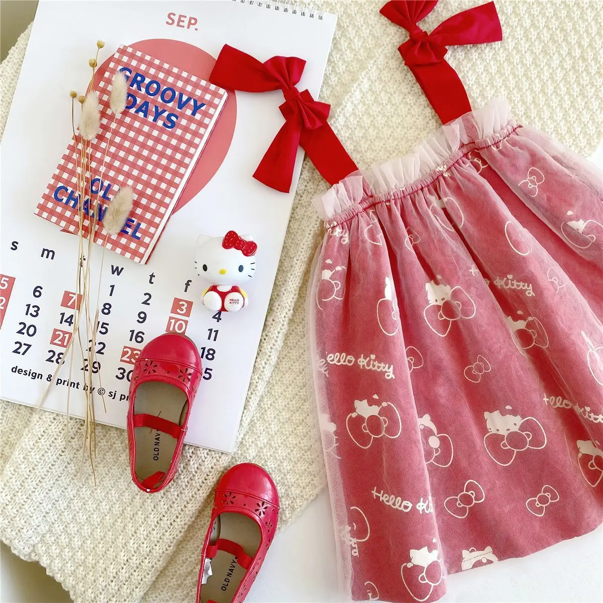 Summer Kawaii Anime Hello Kitty Cute Cartoon Children Dress New Girl Red Bow Mesh Strap Tank Top Breathable Loose Fit Thin Dress
Summer Kawaii Anime Hello Kitty Cute Cartoon Children Dress New Girl Red Bow Mesh Strap Tank Top Breathable Loose Fit Thin Dress