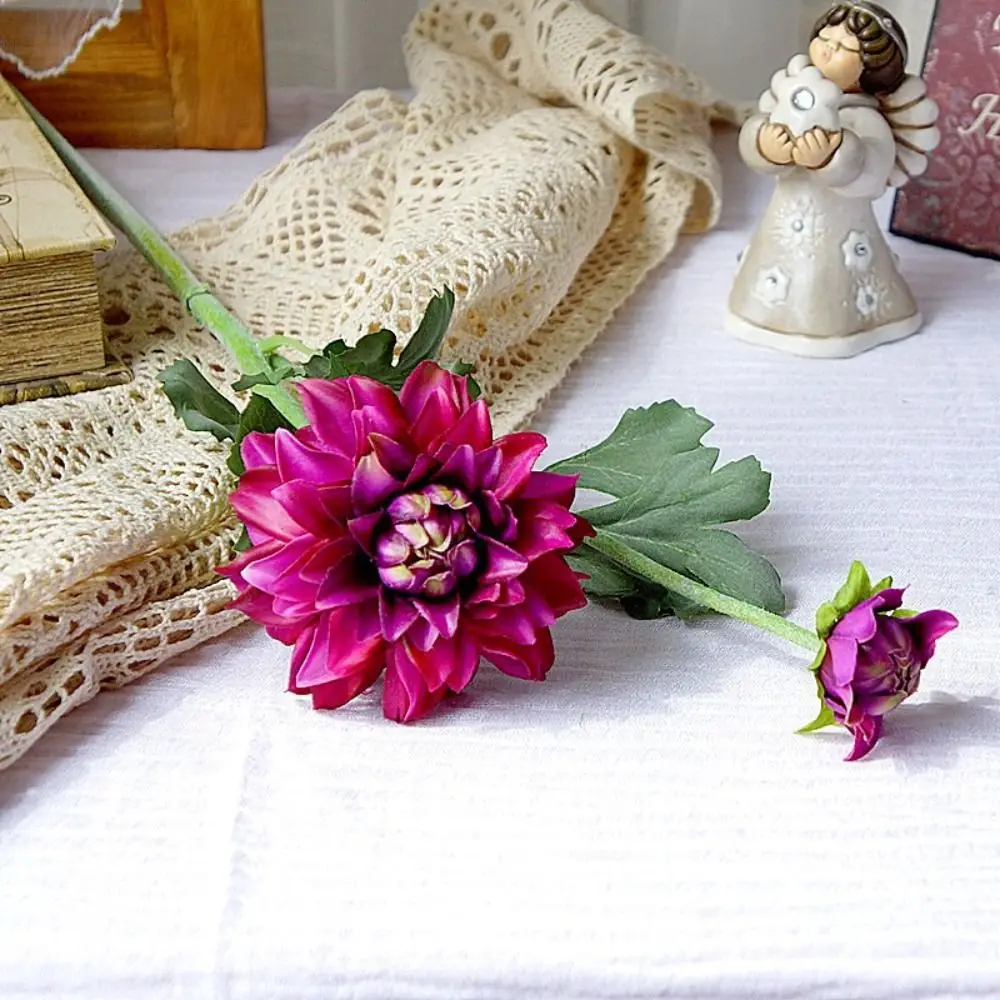 Искусственная шелковая хризантема
Искусственная шелковая хризантема