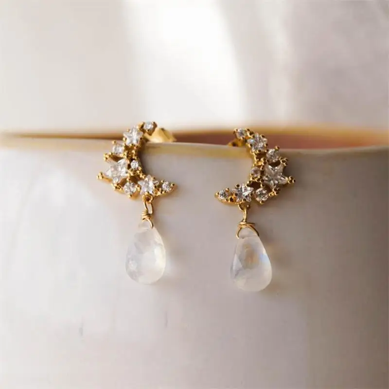 Exquisite Crescent Earrings Moon Stone Pendant Earrings Women's Bohemian Jewelry Accessories Wedding Birthday Gifts
Exquisite Crescent Earrings Moon Stone Pendant Earrings Women's Bohemian Jewelry Accessories Wedding Birthday Gifts