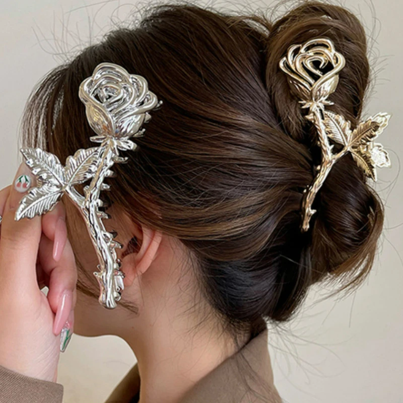 Vintage Metal Rose Grip Hair Claws Women's Updo Hair Clip Shark Clip Korea Romantic Girls Fashion 3D Flower Headwear Accessories
Vintage Metal Rose Grip Hair Claws Women's Updo Hair Clip Shark Clip Korea Romantic Girls Fashion 3D Flower Headwear Accessories