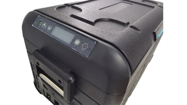 Hot Sell MIni Car Fridge 18L Car Freezer Solar Chest Freezer Portable Refrigerator for Camping
Hot Sell MIni Car Fridge 18L Car Freezer Solar Chest Freezer Portable Refrigerator for Camping