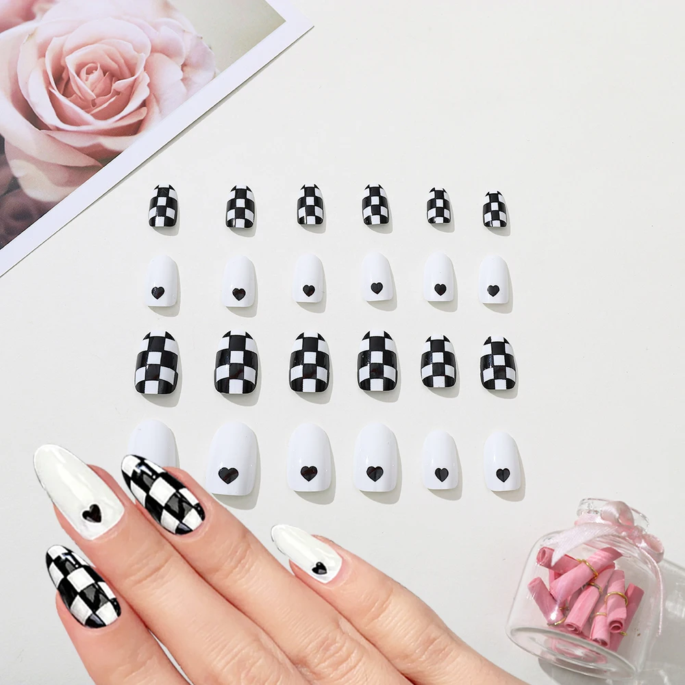 24pcs Checkerboard Artificial Nails Press on Nails Sticker Fake Nails Tips With Glue Full Cover Detachable Finished Fingernails 
24pcs Checkerboard Artificial Nails Press on Nails Sticker Fake Nails Tips With Glue Full Cover Detachable Finished Fingernails