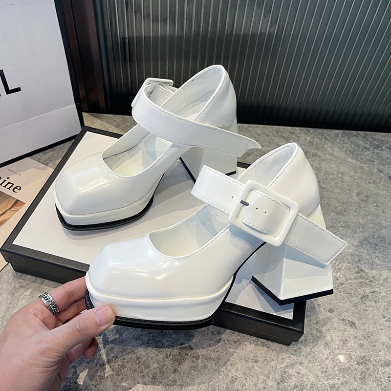 Women Shoes 2022 New Gothic High-heeled Shoes Women Pumps Korean of The Wild Thick with Square Head Retro Mary Jane Women Shoes
Women Shoes 2022 New Gothic High-heeled Shoes Women Pumps Korean of The Wild Thick with Square Head Retro Mary Jane Women Shoes