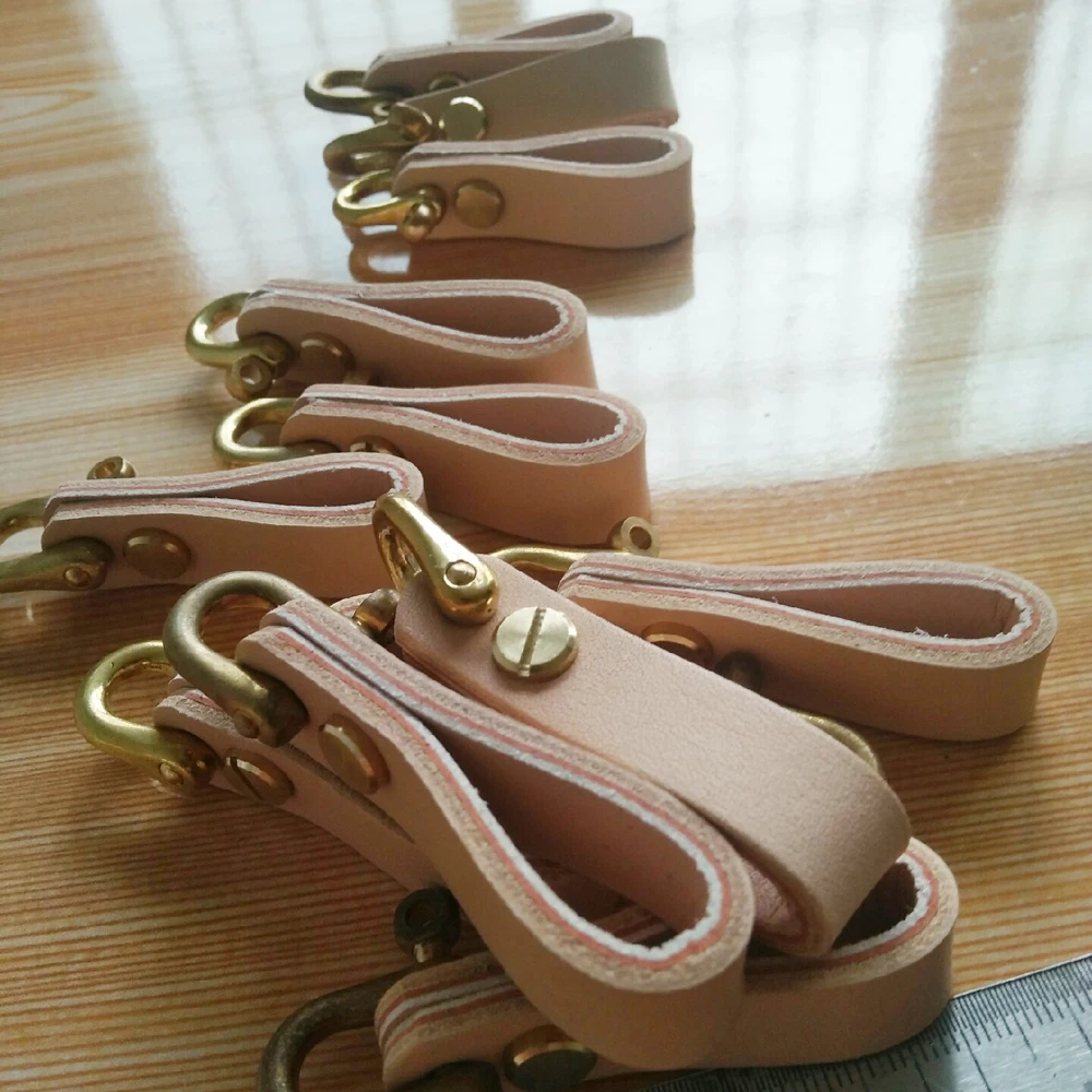 Brass Classic Genuine Leather Car Key Ring Keychain Holder Keyring Moto Men Women copper Key Chain Key Ring Bag DIY Accessor
Brass Classic Genuine Leather Car Key Ring Keychain Holder Keyring Moto Men Women copper Key Chain Key Ring Bag DIY Accessor