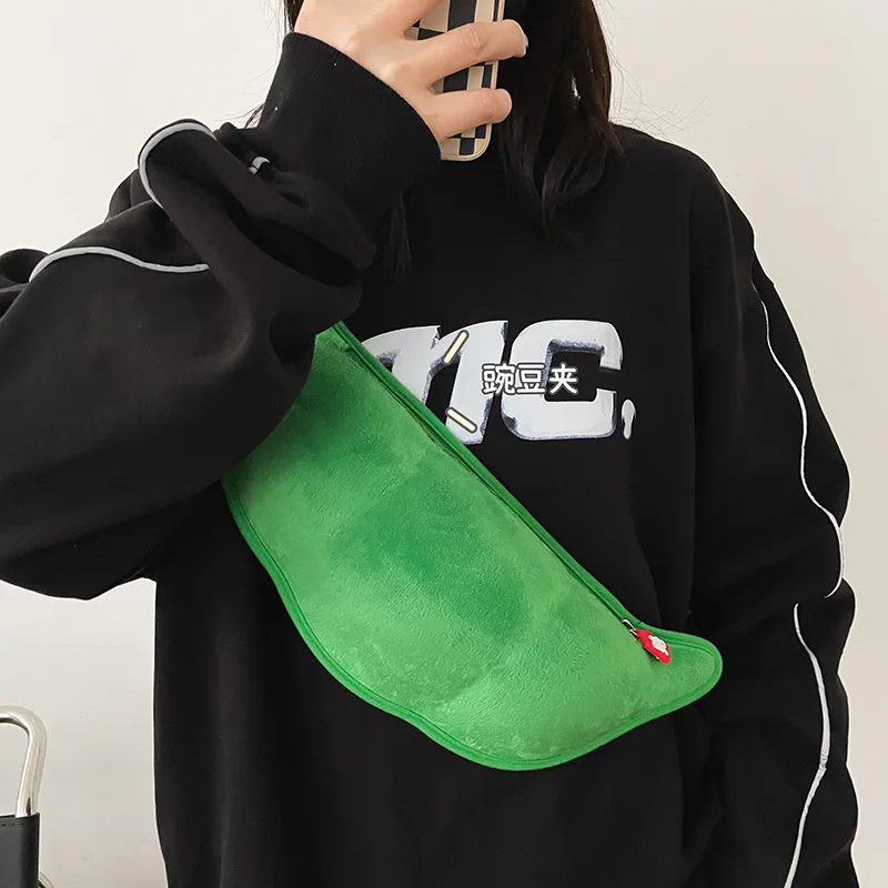 2022 new women ins funny shoulder bag personality fun edamame shape girl doll messenger bag waist bag
2022 new women ins funny shoulder bag personality fun edamame shape girl doll messenger bag waist bag