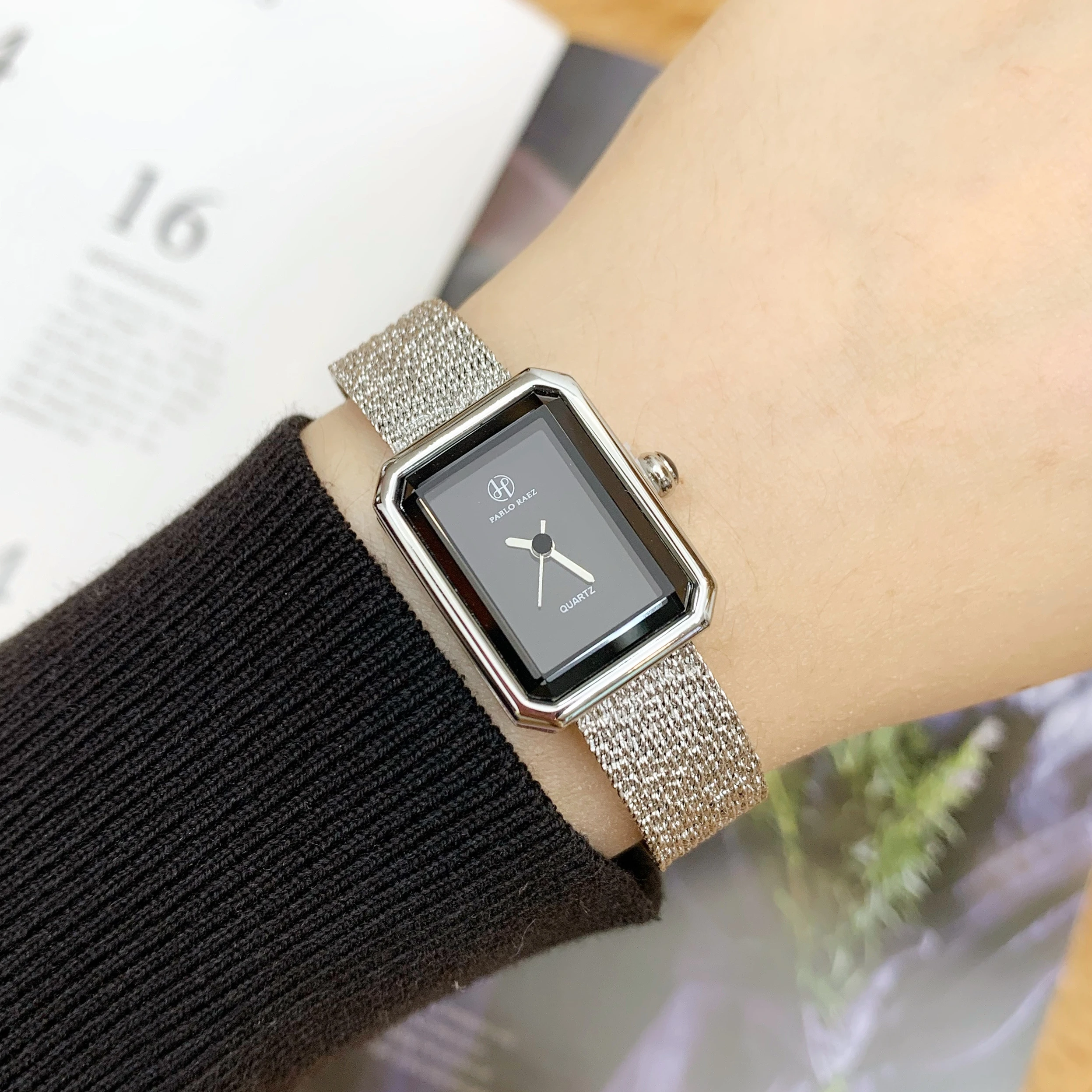 PABLO RAEZ Quartz Movement Simple Design Luxury Brand Best Gift Pure Stainless Steel Mesh Band Black Face Silver Watch For Women
PABLO RAEZ Quartz Movement Simple Design Luxury Brand Best Gift Pure Stainless Steel Mesh Band Black Face Silver Watch For Women