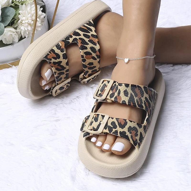 2022 New Women Leopard Pattern Slippers Buckle Adjustable Non-slip Sides Summer Sexy Woman Large Size Sandlas Women Shoes
2022 New Women Leopard Pattern Slippers Buckle Adjustable Non-slip Sides Summer Sexy Woman Large Size Sandlas Women Shoes