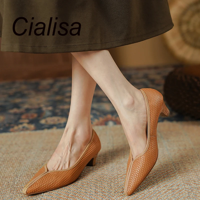 Cialisa 2023 Autumn Lady Shoes Fashion Designer Pointed Toe Genuine Leather Footwear Handmade Party Dress Mid Heels Women Pumps 
Cialisa 2023 Autumn Lady Shoes Fashion Designer Pointed Toe Genuine Leather Footwear Handmade Party Dress Mid Heels Women Pumps
