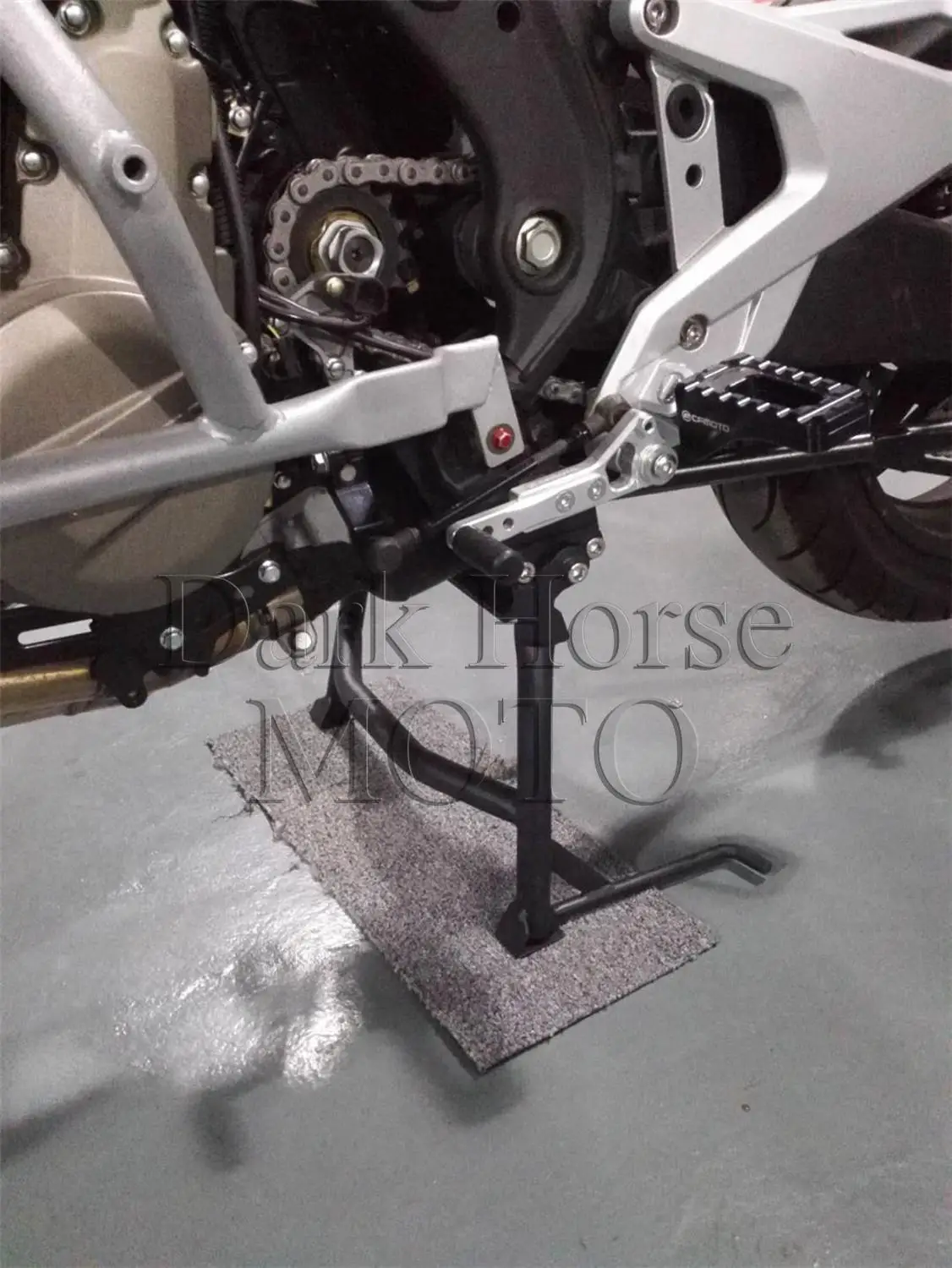 New Motorcycle Accessories For CFMOTO 650MT MT650 Motorcycle Side Central Stand Kickstands
New Motorcycle Accessories For CFMOTO 650MT MT650 Motorcycle Side Central Stand Kickstands