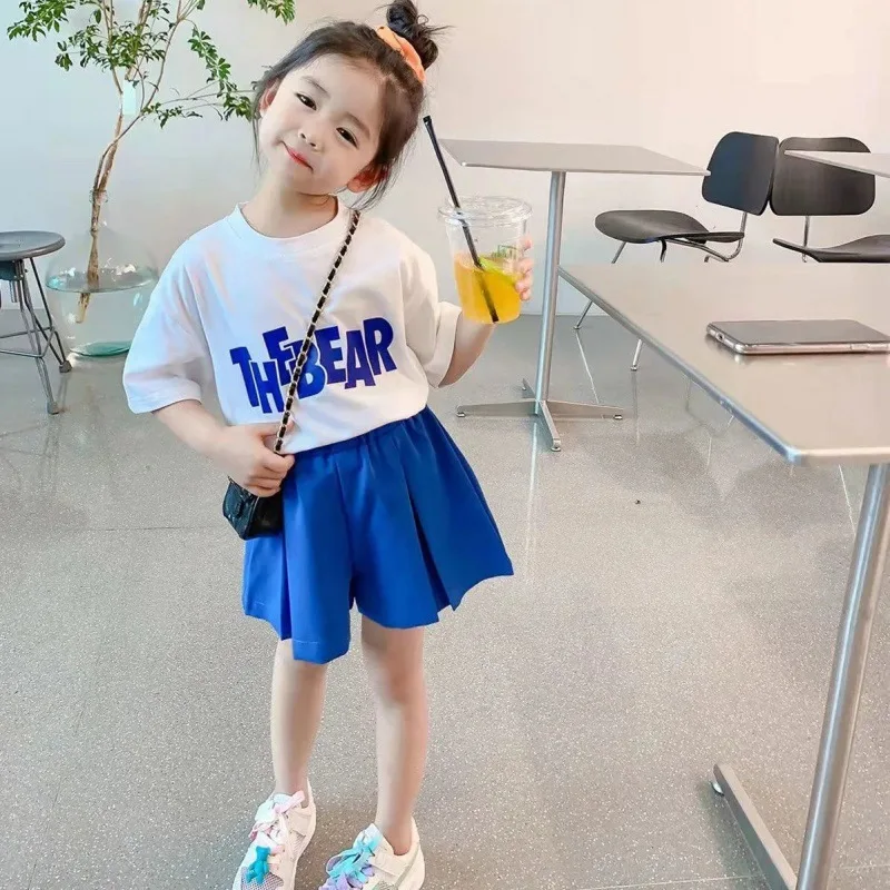 Girls Suit 2022 Summer New Children's Clothing Casual Short-sleeved T-shirt + Shorts Two-piece Set Kids Sets Girl Clothes
Girls Suit 2022 Summer New Children's Clothing Casual Short-sleeved T-shirt + Shorts Two-piece Set Kids Sets Girl Clothes