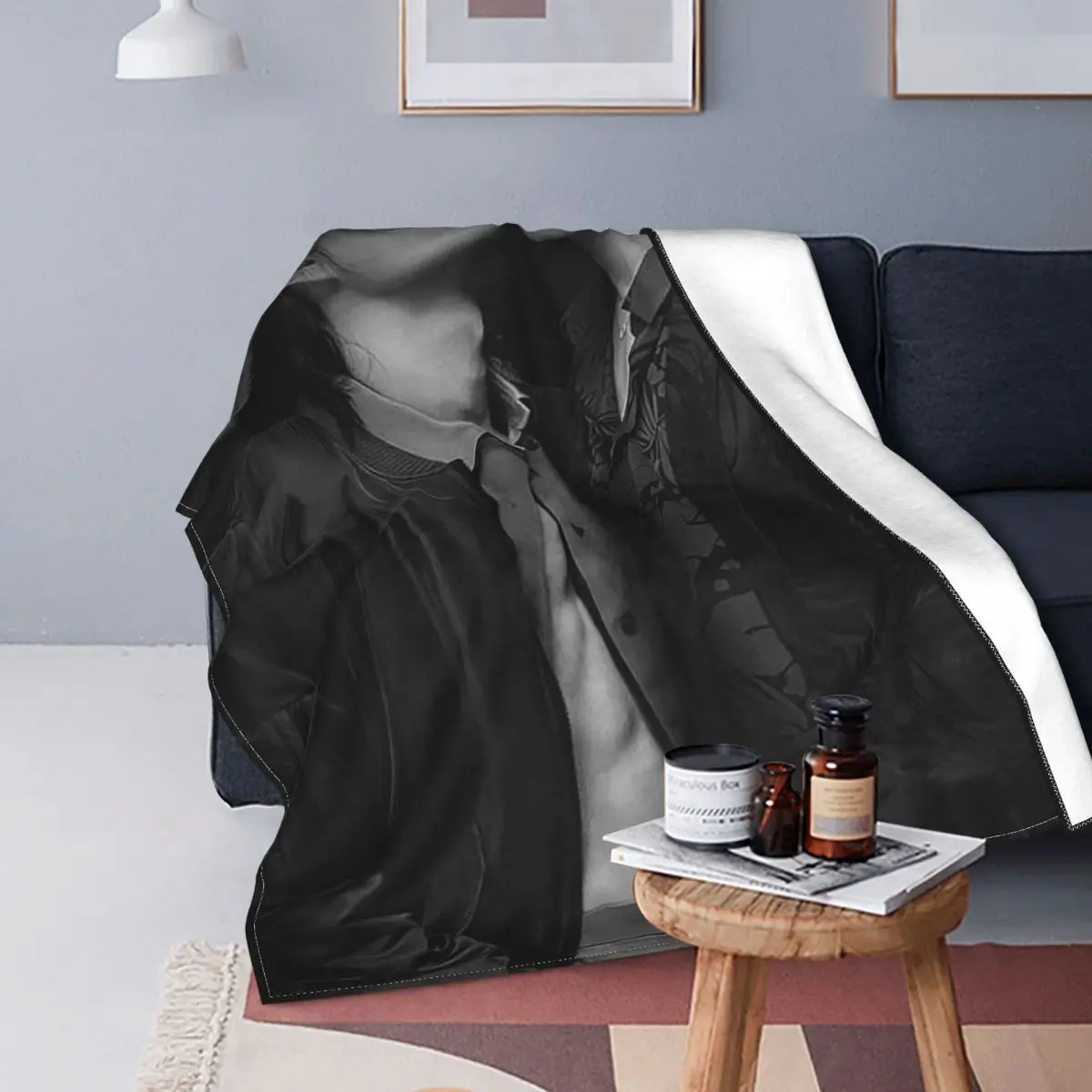 The Untamed Blanket Flannel Decoration Xiao Zhan Wang Yi Bo Star Multifunction Soft Throw Blankets for Sofa Car Plush Thin Quilt
The Untamed Blanket Flannel Decoration Xiao Zhan Wang Yi Bo Star Multifunction Soft Throw Blankets for Sofa Car Plush Thin Quilt