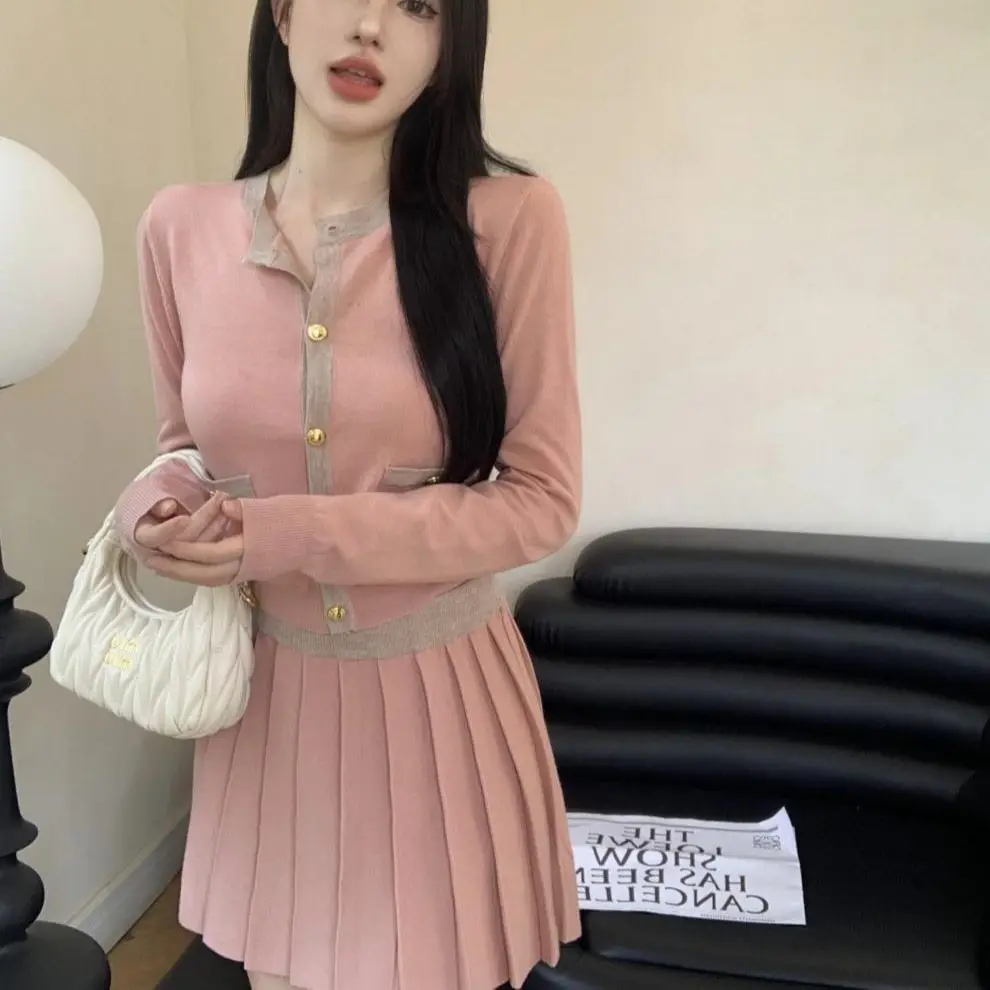 Hsa Fashion Pleated Knitted Sweater Skirt 2 Piece Set for Women Suit 2022 New Solid Short Tops + Elastic Waist Mini Skirt Sets 
Hsa Fashion Pleated Knitted Sweater Skirt 2 Piece Set for Women Suit 2022 New Solid Short Tops + Elastic Waist Mini Skirt Sets
