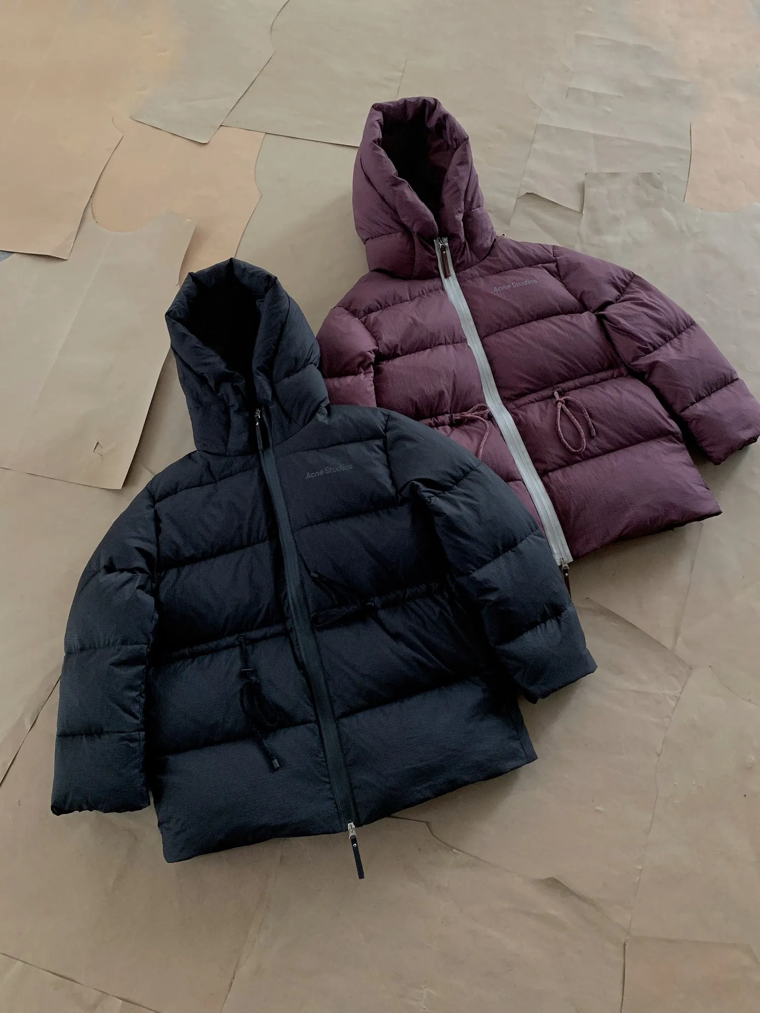 22SS New AC Studios Sweden Premium Women's Waist Hooded Bread Down Jacket ACNE Checker Textured 90 Plush Filled Jacket
22SS New AC Studios Sweden Premium Women's Waist Hooded Bread Down Jacket ACNE Checker Textured 90 Plush Filled Jacket