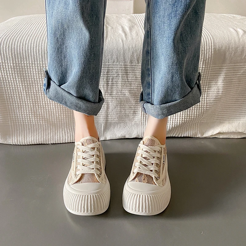 Ladies Shoes 2023 Lace Up Women's Vulcanize Shoes Summer Outdoor Walking Shoes Women Lace Breathable Flat Women's Casual Sneaker
Ladies Shoes 2023 Lace Up Women's Vulcanize Shoes Summer Outdoor Walking Shoes Women Lace Breathable Flat Women's Casual Sneaker