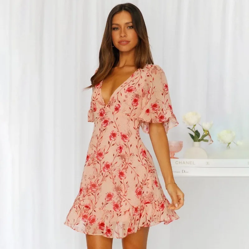 TEELYNN Floral Print Mini Summer Dresses for Women 2022 Casual Deep V Short Sleeve Dress Boho Beach Wear Ruffles Maxi Vestidos
TEELYNN Floral Print Mini Summer Dresses for Women 2022 Casual Deep V Short Sleeve Dress Boho Beach Wear Ruffles Maxi Vestidos