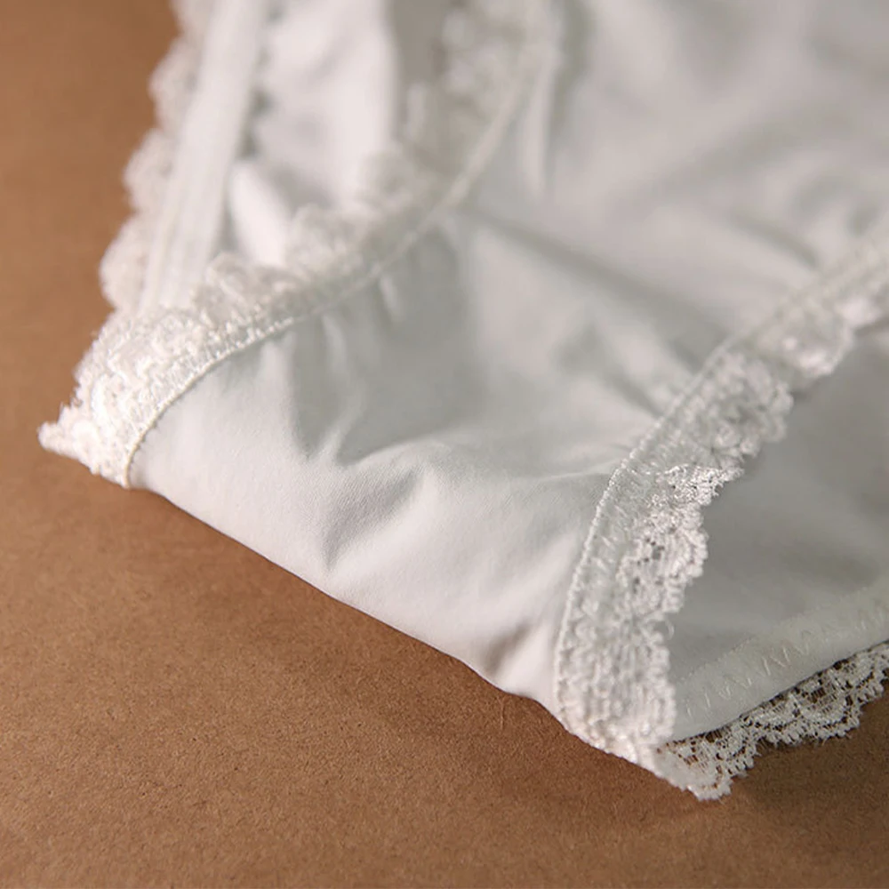Female Sexy Briefs Cotton Crotch Comofortable Ice Silk Lace Lingerie Low Waist Panties Seamless Sexy Soft 2022 New
Female Sexy Briefs Cotton Crotch Comofortable Ice Silk Lace Lingerie Low Waist Panties Seamless Sexy Soft 2022 New