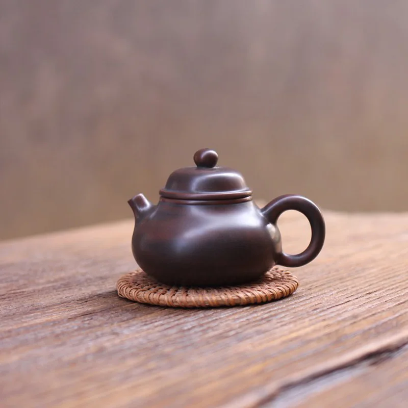 120ML Qinzhou Nixing Pottery Master Xiaorongtian Pear Shaped Pot Gongfu Tea Pure Manual Raw Ore Teapot
120ML Qinzhou Nixing Pottery Master Xiaorongtian Pear Shaped Pot Gongfu Tea Pure Manual Raw Ore Teapot