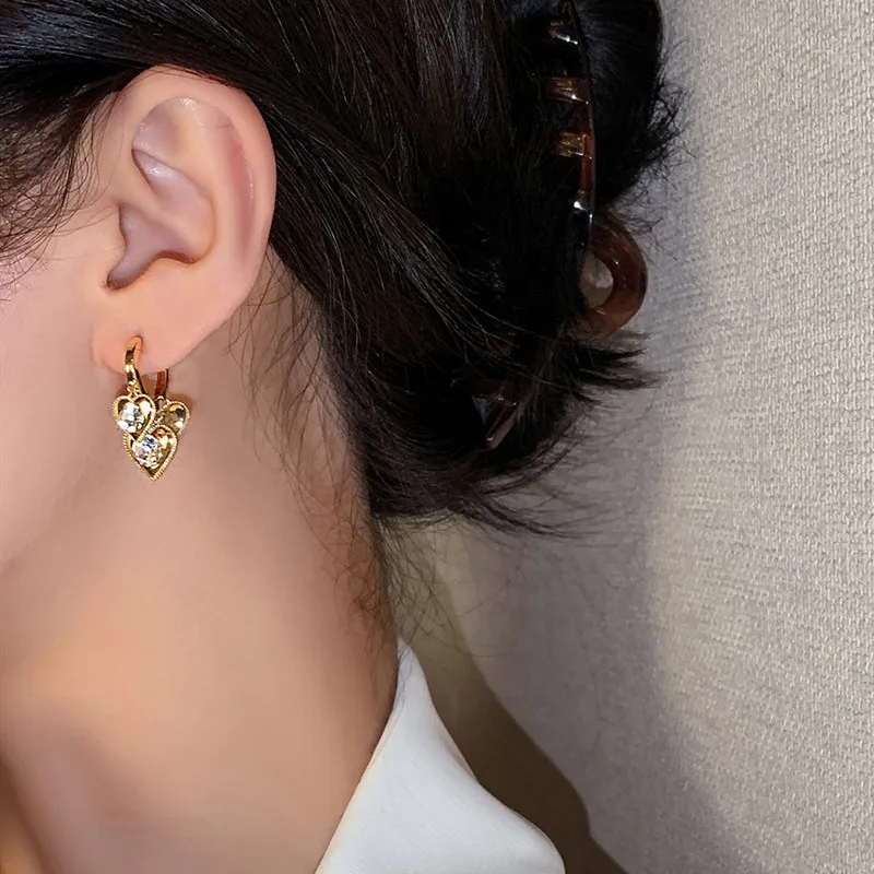 925 Silver Needle Love Tassel Front and Back Buckle Design Stud Autumn and Winter Temperament Small Versatile Earrings
925 Silver Needle Love Tassel Front and Back Buckle Design Stud Autumn and Winter Temperament Small Versatile Earrings