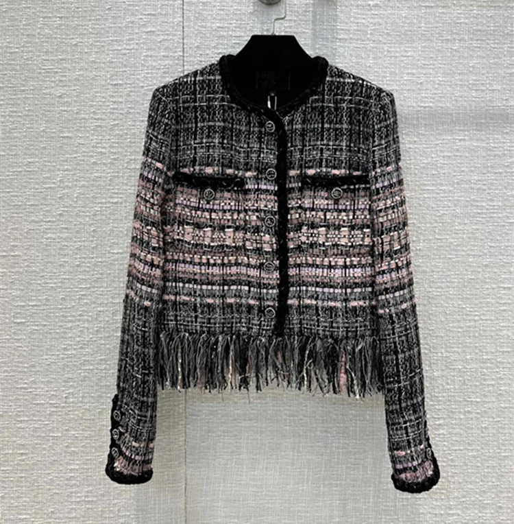 European and American women's wear spring 2022 new Long sleeve round collar single breasted button Fashion fringed tweed coat
European and American women's wear spring 2022 new Long sleeve round collar single breasted button Fashion fringed tweed coat