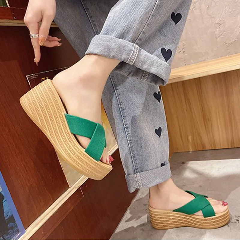 Women Slippers Comfort Platform Chunky Sandal Cross Leopard Tartan Wedge Slip-on Beach Shoes Outdoor Slide Female Flip Flops
Women Slippers Comfort Platform Chunky Sandal Cross Leopard Tartan Wedge Slip-on Beach Shoes Outdoor Slide Female Flip Flops