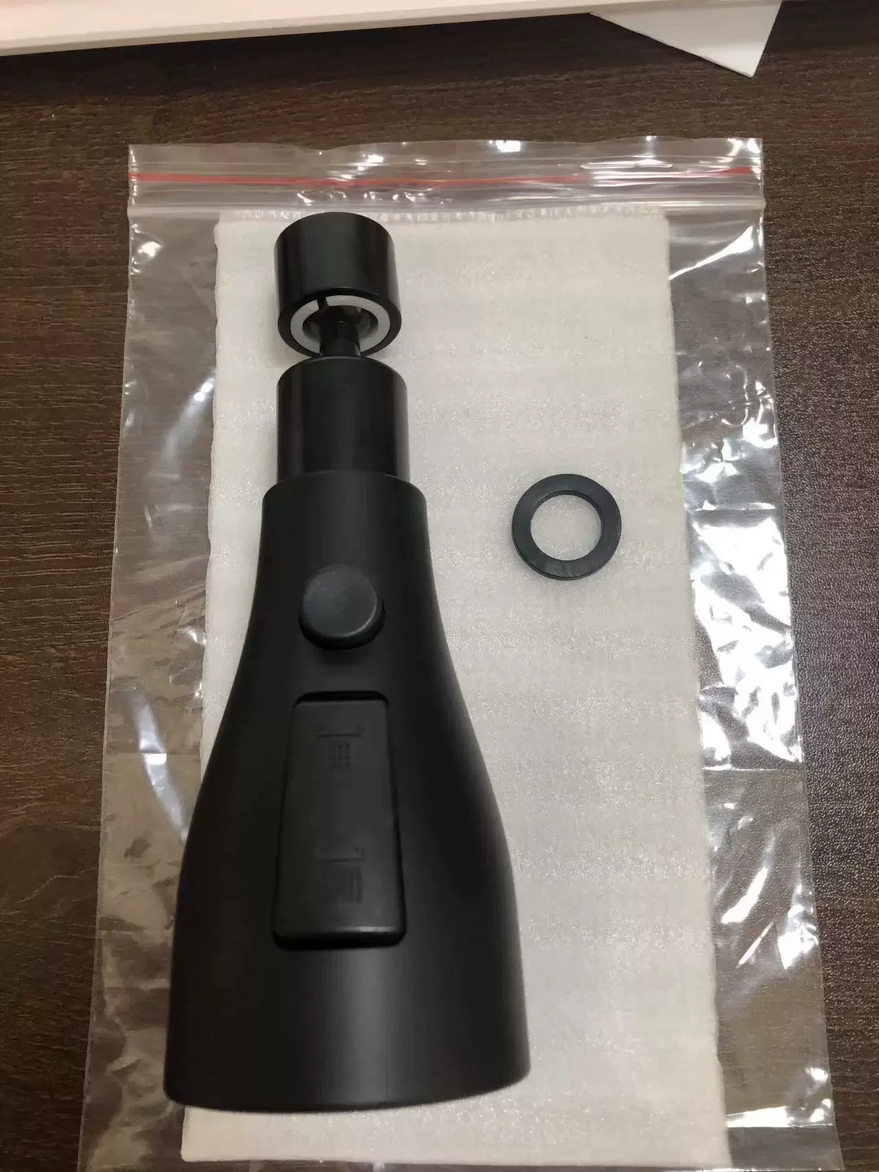 Кухонный смеситель-аэратор Barboter
Кухонный смеситель-аэратор Barboter