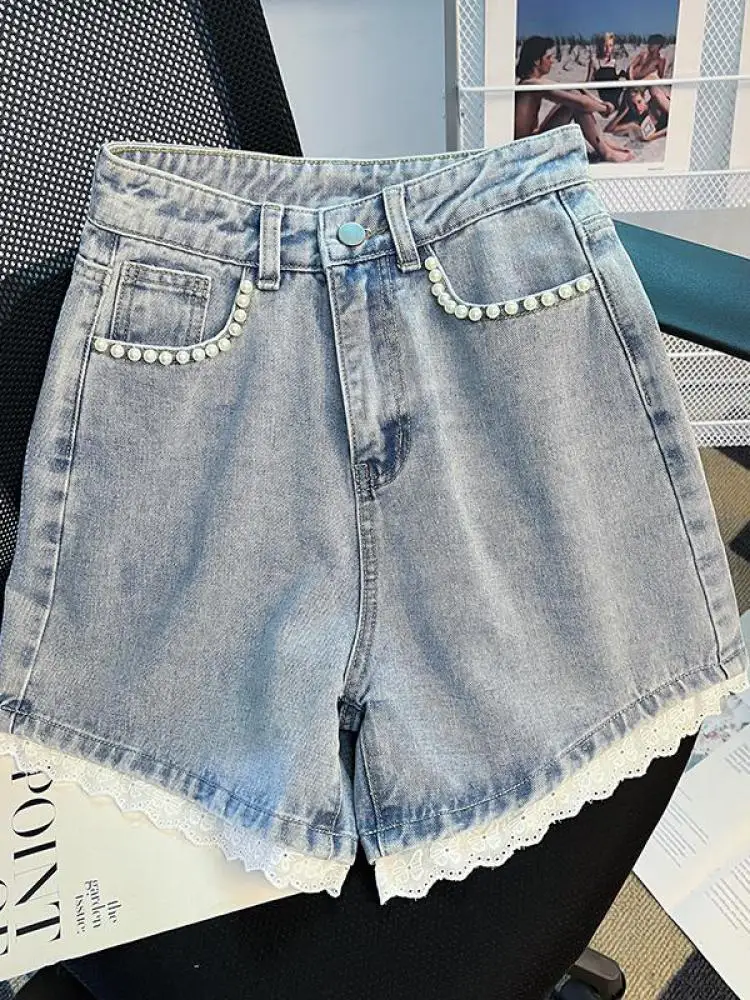 High Waist Women's Denim Shorts Summer Beaded Design Lace Stitching Loose Wide Leg Hot Pants 2022 Fashion Korean Women Clothing
High Waist Women's Denim Shorts Summer Beaded Design Lace Stitching Loose Wide Leg Hot Pants 2022 Fashion Korean Women Clothing