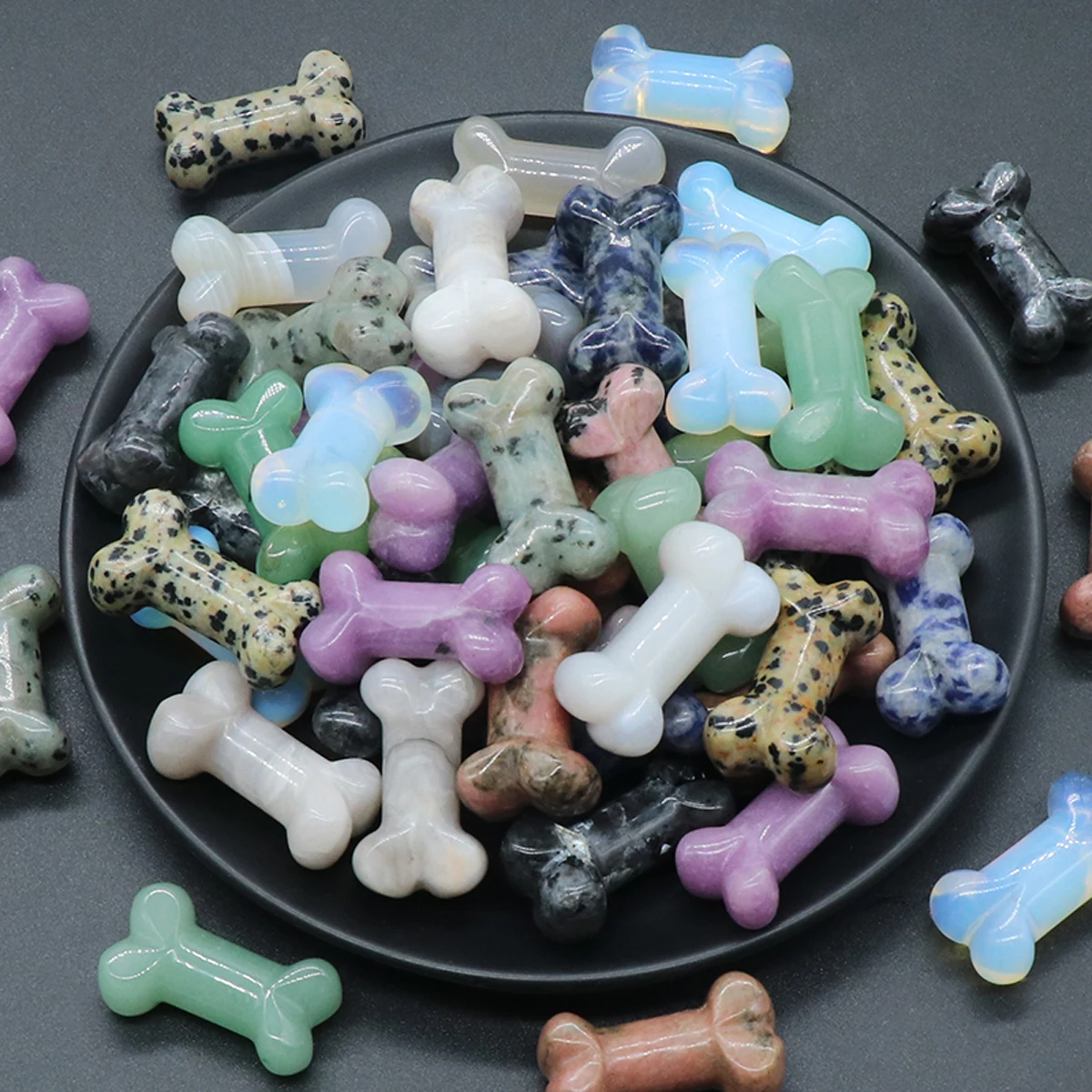 2Pcs Natural Stone Ornaments Bone-Shaped Small Decoration Without Hole Lucky Gift Bed-Room Office Desk Ornaments Home Decor
2Pcs Natural Stone Ornaments Bone-Shaped Small Decoration Without Hole Lucky Gift Bed-Room Office Desk Ornaments Home Decor