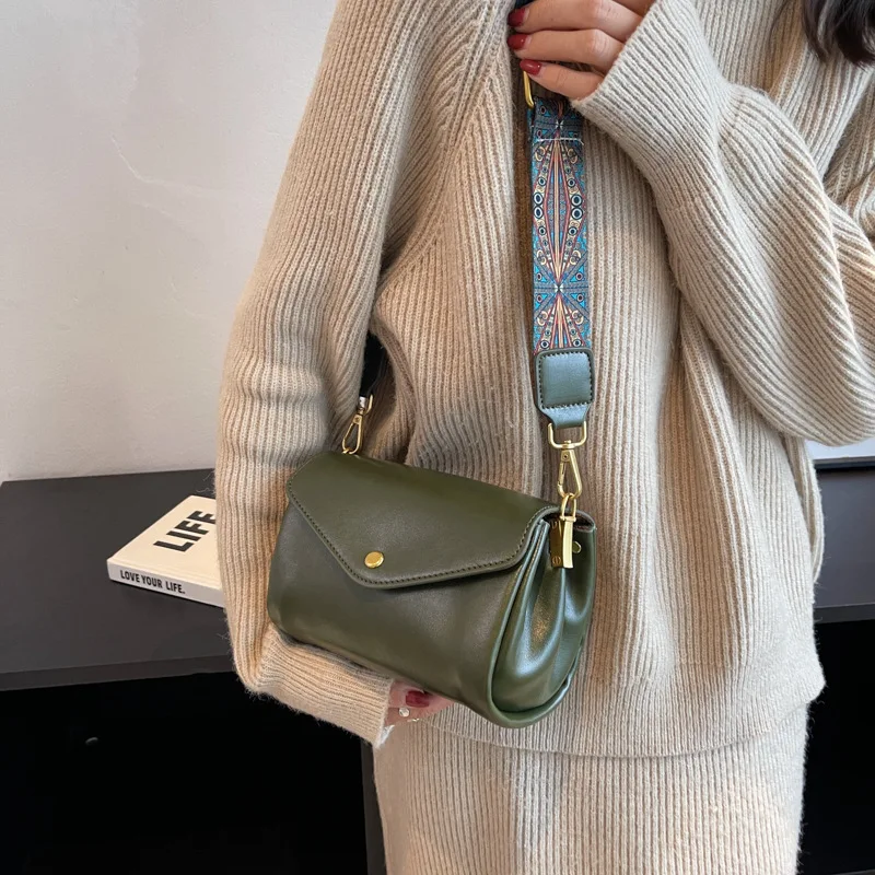New 2023 Single Shoulder Bag Pu Wax Leather Women's Soft Leather Organ Bag Cross-body Small Square Luxury Designer Bag
New 2023 Single Shoulder Bag Pu Wax Leather Women's Soft Leather Organ Bag Cross-body Small Square Luxury Designer Bag