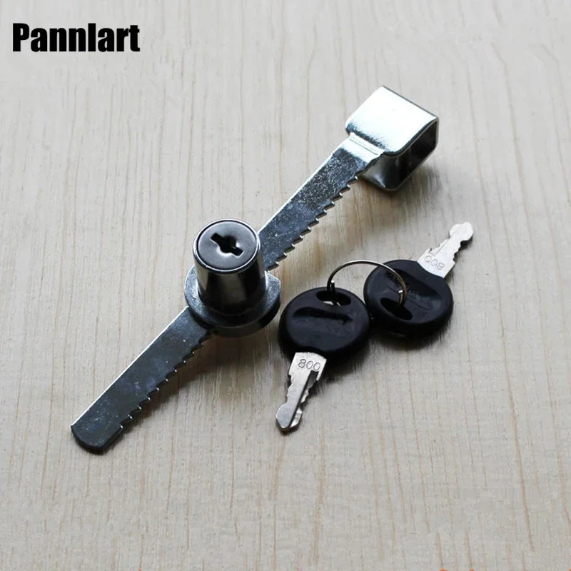 Pannlart 1 Set Practical Durable Cabinet Sliding Glass Door Lock With 2 Keys For Showcase Display Case Glass Cabinet Door
Pannlart 1 Set Practical Durable Cabinet Sliding Glass Door Lock With 2 Keys For Showcase Display Case Glass Cabinet Door