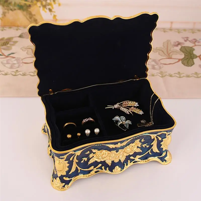 Box Jewelry Trinket Vintage Keepsakeboxes Decorative Gift Storage Organizer Small Necklace Bejeweled Metal Enamel Enameled Decor
Box Jewelry Trinket Vintage Keepsakeboxes Decorative Gift Storage Organizer Small Necklace Bejeweled Metal Enamel Enameled Decor