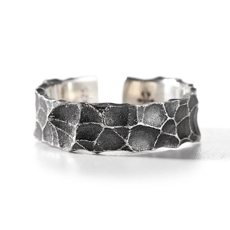 Explosion Style Men's Open Ring Retro Silver Personality Cracking Stria Rings Simple Old Hammer Hypoallergenic Cracked Ring 
Explosion Style Men's Open Ring Retro Silver Personality Cracking Stria Rings Simple Old Hammer Hypoallergenic Cracked Ring