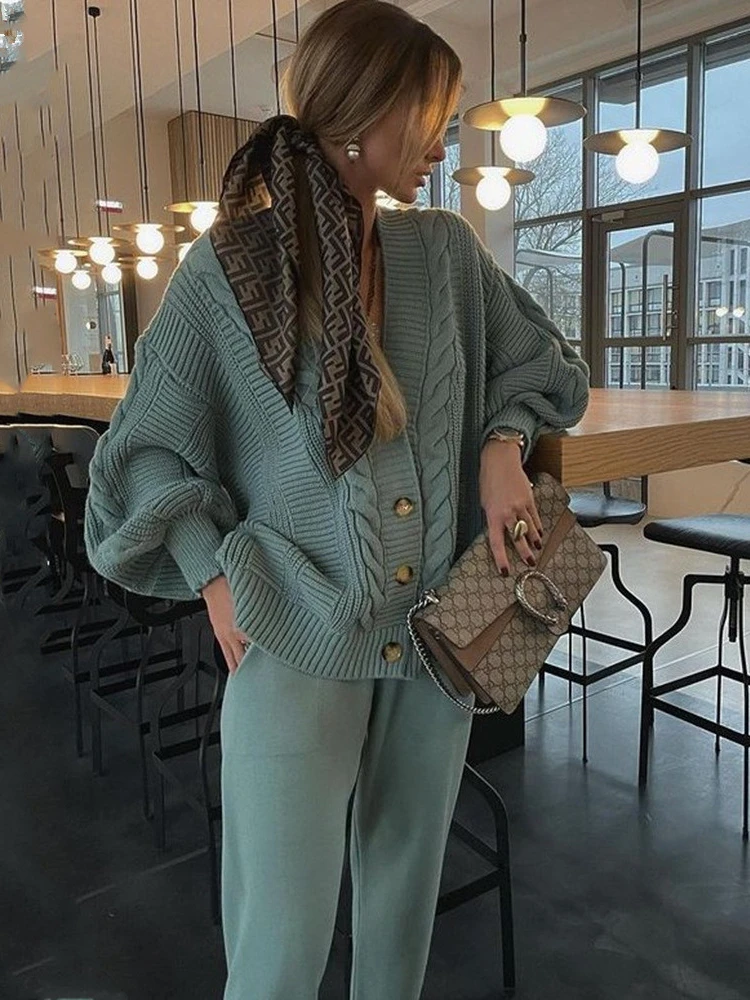 Two Piece Sets Womens Outifits 2023 Autumn/Winter V-neck Solid Cardigan Slim-fit Pants Suit Office Lady Loose Casual Sweater Set
Two Piece Sets Womens Outifits 2023 Autumn/Winter V-neck Solid Cardigan Slim-fit Pants Suit Office Lady Loose Casual Sweater Set