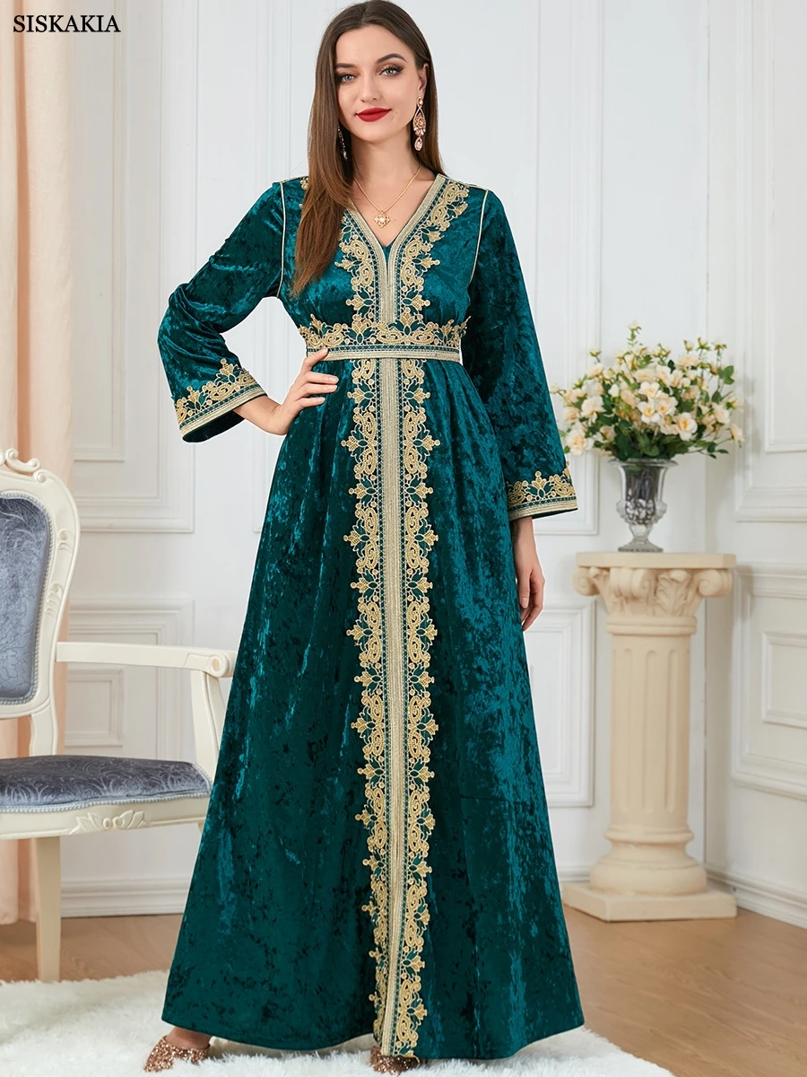 Muslim Clothes Women V-Neck Lace Tape Embroidery Long Sleeve Velvet Dress Belted Abaya Wedding Caftan Moroccan Ramadan
Muslim Clothes Women V-Neck Lace Tape Embroidery Long Sleeve Velvet Dress Belted Abaya Wedding Caftan Moroccan Ramadan