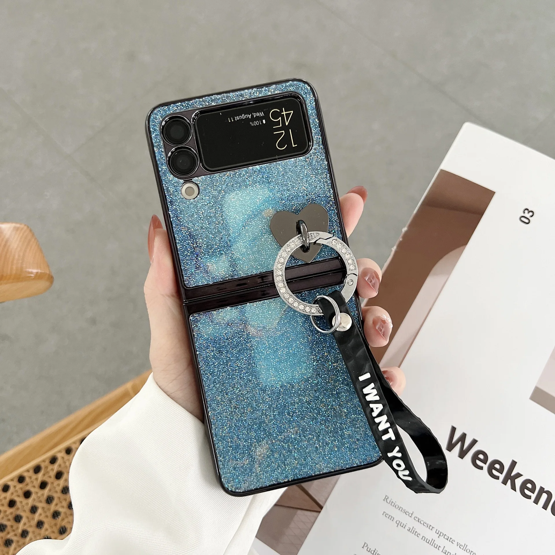 Блестящий чехол-книжка с ремешком Z Flip 3 для телефона Samsung Galaxy Z Flip 3, модный защитный чехол Z Flip3 FlipZ3
Блестящий чехол-книжка с ремешком Z Flip 3 для телефона Samsung Galaxy Z Flip 3, модный защитный чехол Z Flip3 FlipZ3