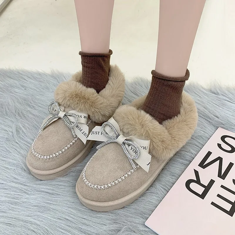 Новинка 2022, женские зимние сапоги, дизайнерская зимняя обувь из хлопка, женские меховые теплые сапоги для снега, плюшевые сапоги без застежк... 
Новинка 2022, женские зимние сапоги, дизайнерская зимняя обувь из хлопка, женские меховые теплые сапоги для снега, плюшевые сапоги без застежк...