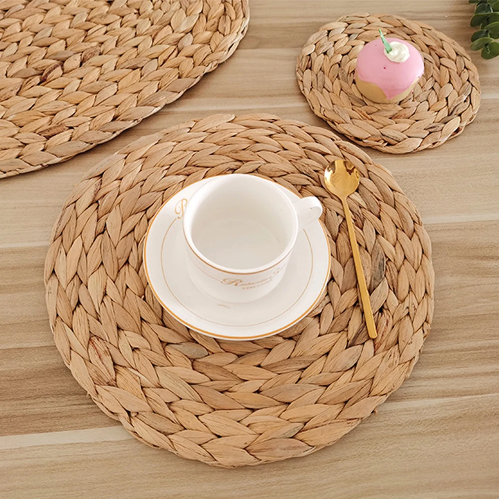 Table Placemat Natural Handmade Water Hyacinth Woven Placemat Round Braided Mat Heat Insulation Anti-Skidding Pad Kitchen Tools
Table Placemat Natural Handmade Water Hyacinth Woven Placemat Round Braided Mat Heat Insulation Anti-Skidding Pad Kitchen Tools