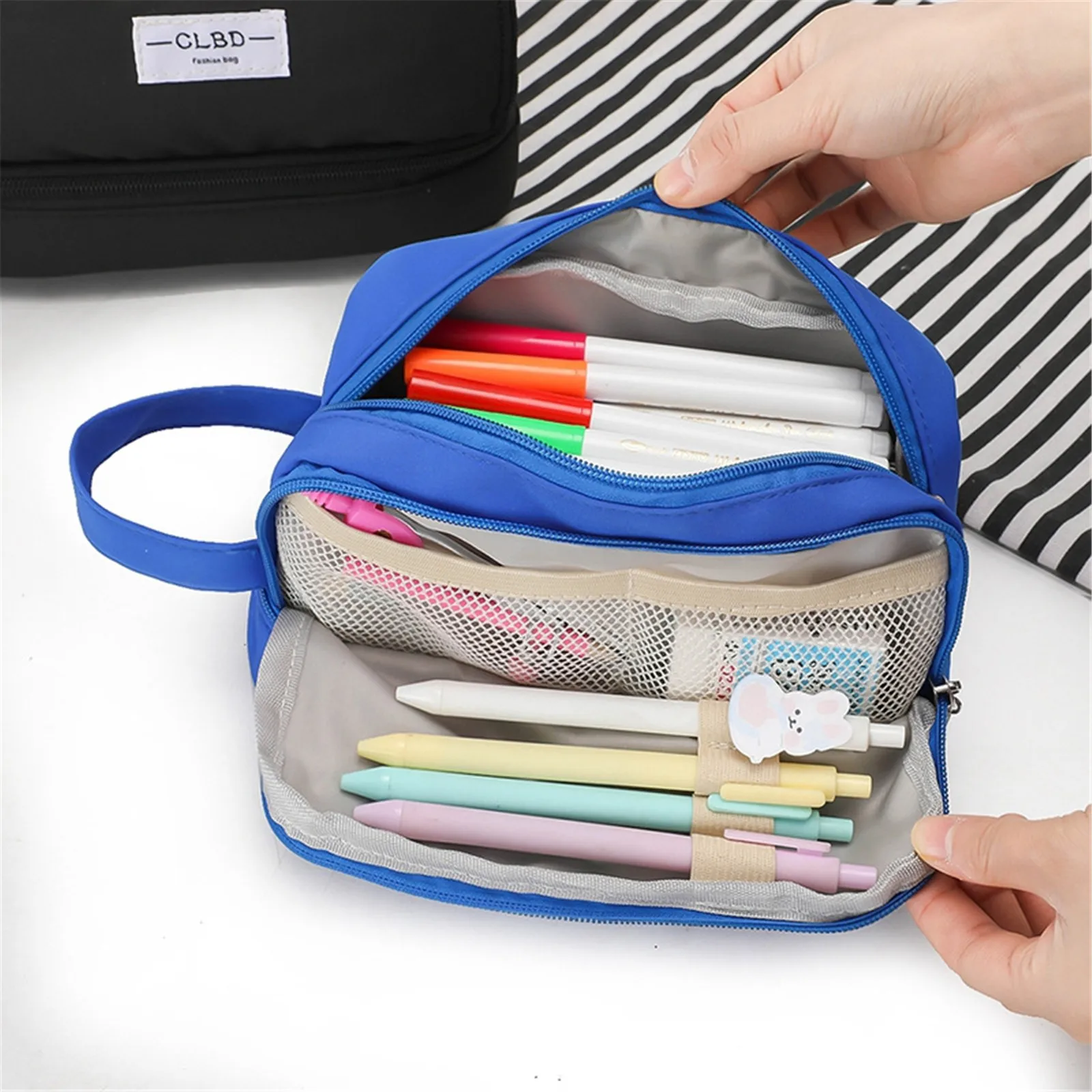 Large Capacity Pencil Bag Aesthetic School Case Girl Kawaii Stationery Pen Holder Bag Children Pen Case Students School Supplies
Large Capacity Pencil Bag Aesthetic School Case Girl Kawaii Stationery Pen Holder Bag Children Pen Case Students School Supplies