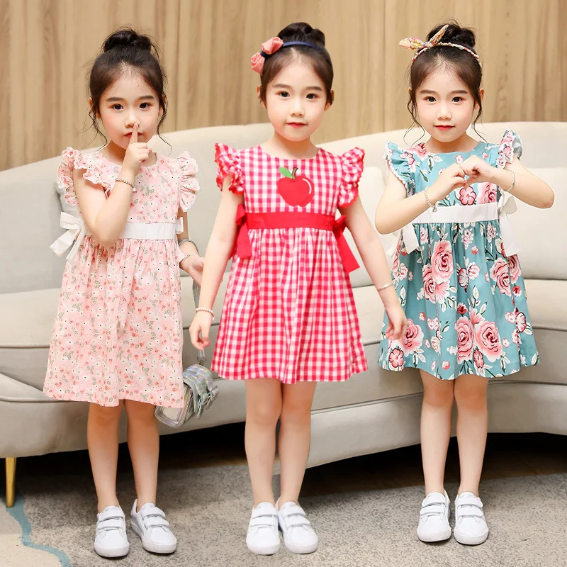 Girls' dresses summer fashion princess skirt Korean bow 3-5 years old cotton skirt clothes
Girls' dresses summer fashion princess skirt Korean bow 3-5 years old cotton skirt clothes